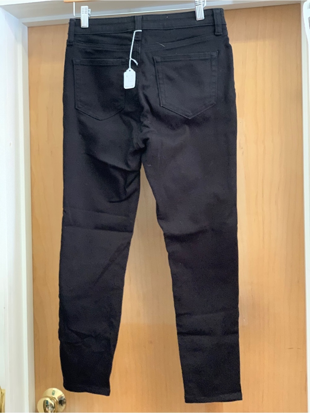 Amazon Essentials Women’s Black Skinny Jeans - High Rise Size-4 - Picture 4 of 4